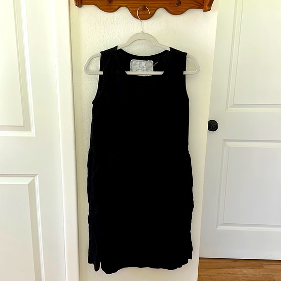 notPERFECTLINEN Dresses & Skirts - Notperfectlinen Deepest Black Smocked linen dress in MIDI length
